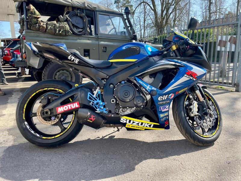 SUZUKI GSXR750